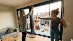 Tenda magnetica antizanzare: come scegliere quella giusta e dire addio alle zanzare in casa