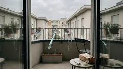 Cellophane sul balcone: il trucco semplice per tenere lontani i piccioni
